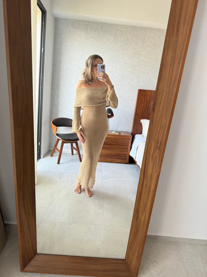 أناقة الصيف: فستان ماكسي شفاف محبوك بأكمام طويلة للنساء