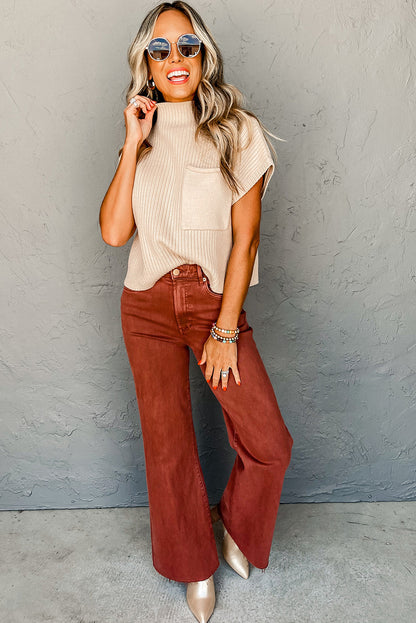 سترة قصيرة الأكمام محبوكة ومضلعة بجيوب من دقيق الشوفان