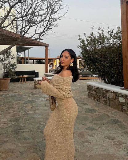 أناقة الصيف: فستان ماكسي شفاف محبوك بأكمام طويلة للنساء