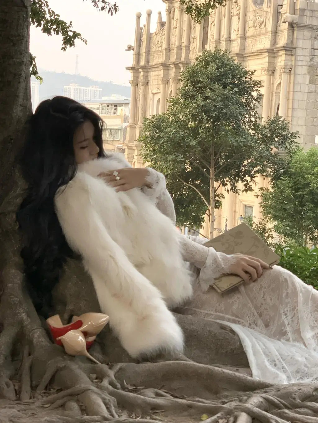 فستان ماكسي أنيق عتيق من الدانتيل بأكمام طويلة