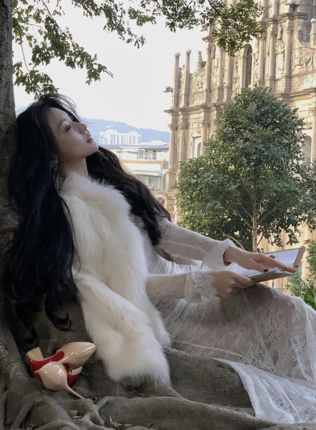 فستان ماكسي أنيق عتيق من الدانتيل بأكمام طويلة