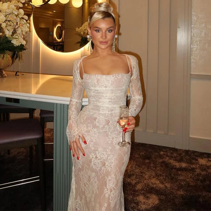 فستان ماكسي أنيق عتيق من الدانتيل بأكمام طويلة