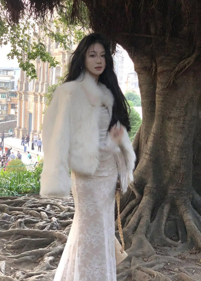 فستان ماكسي أنيق عتيق من الدانتيل بأكمام طويلة