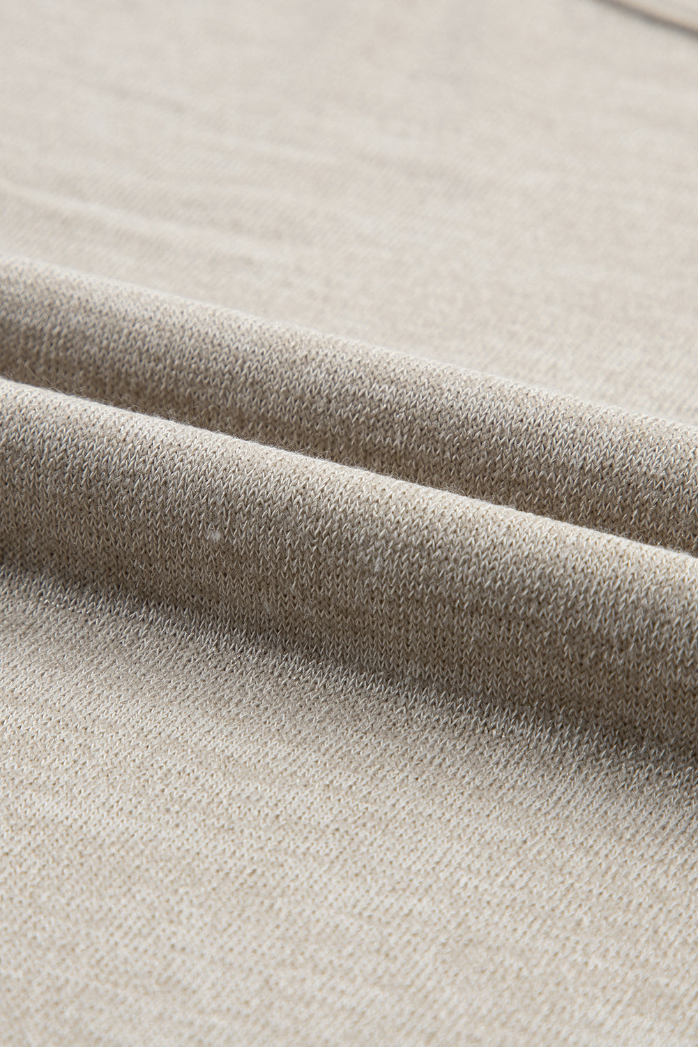 تي شيرت كاجوال بأكمام خفاش وتفاصيل أزرار باللون الرمادي الدخاني