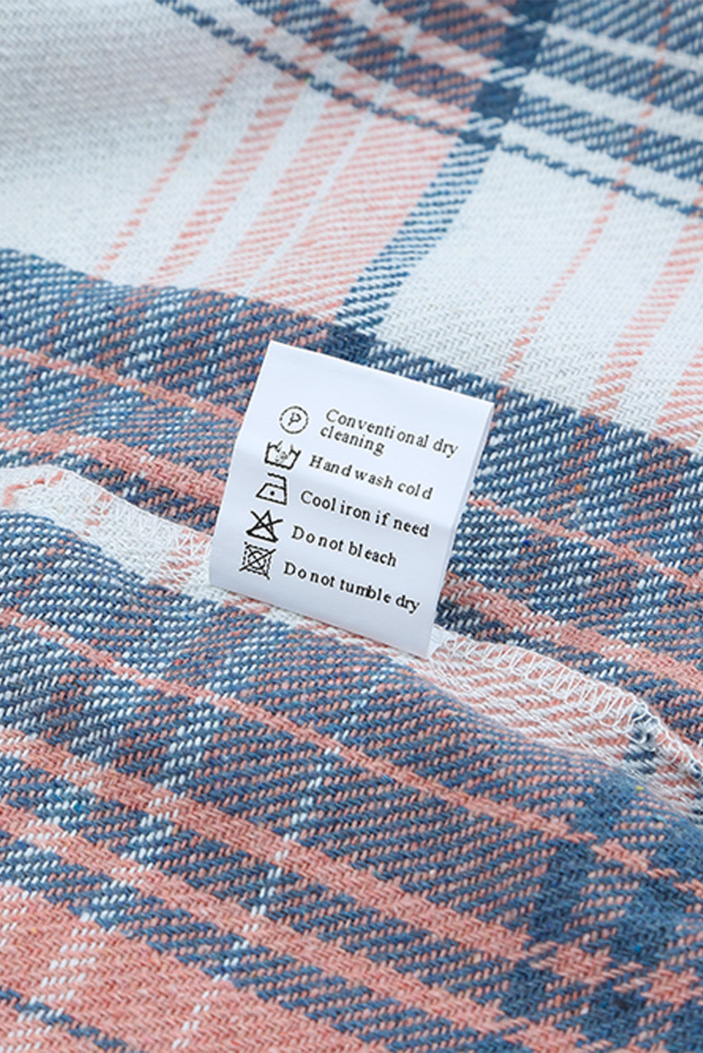 جاكيت منقوش باللون الوردي والأسود والوردي مزود بجيوب