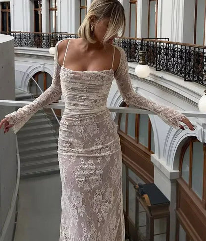 فستان ماكسي مطرز بالدانتيل العتيق مع رباط خلفي بدون أكمام