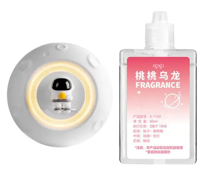 Moon Spaceman Humidifier – LED Night Light & Essential Oil Diffuser