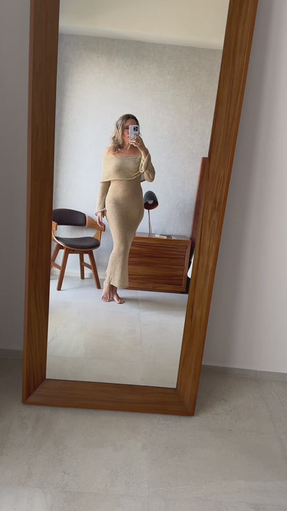 أناقة الصيف: فستان ماكسي شفاف محبوك بأكمام طويلة للنساء