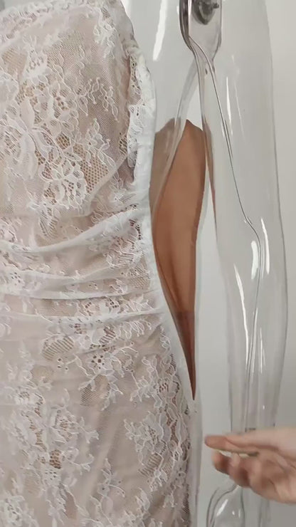 فستان ماكسي أنيق عتيق من الدانتيل بأكمام طويلة